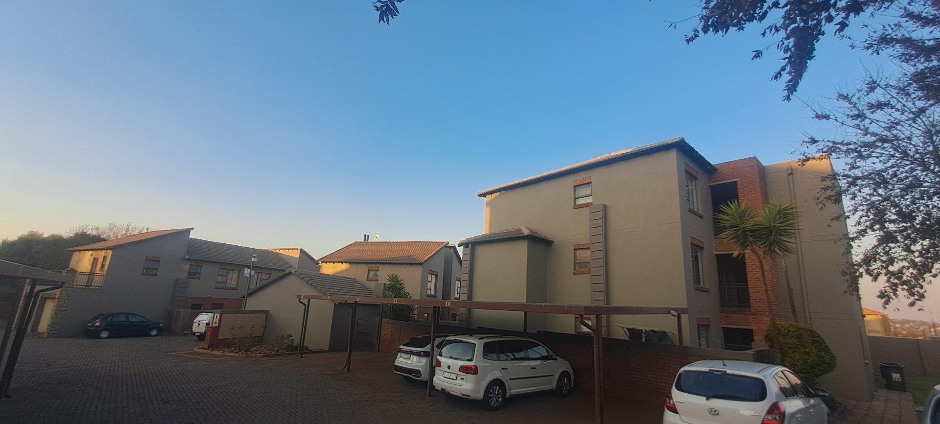 2 Bedroom Apartment / Flat To Rent In Noordheuwel