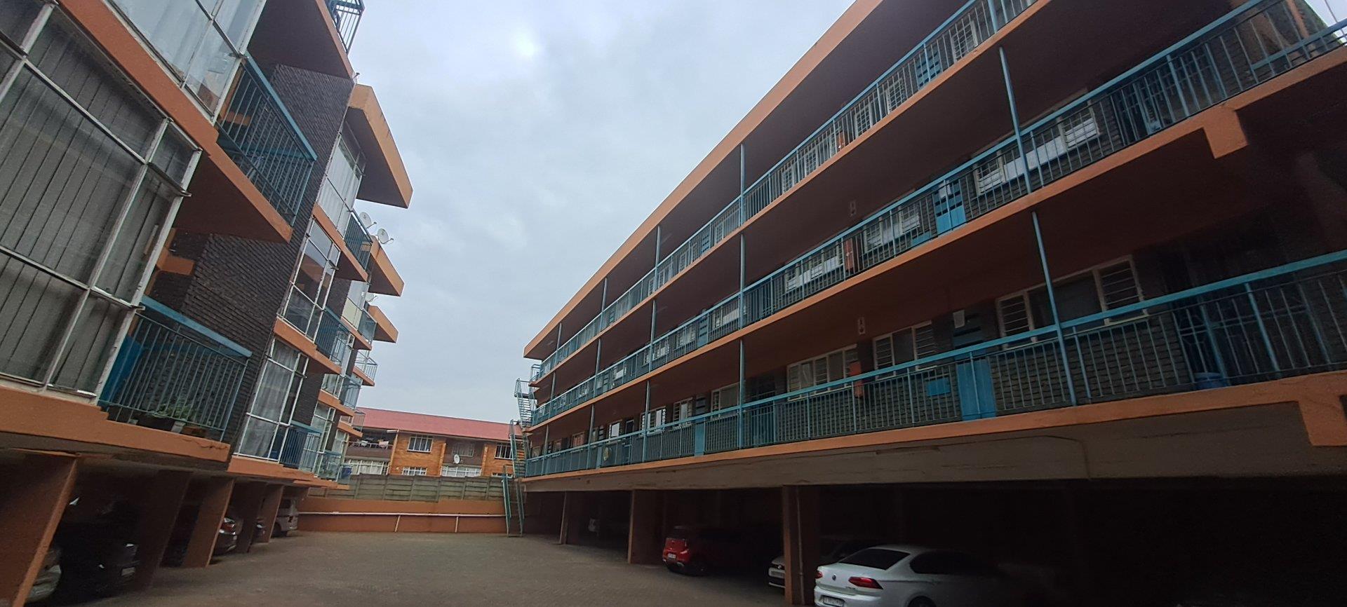 2 Bedroom Apartment / Flat To Rent In Pretoria Gardens
