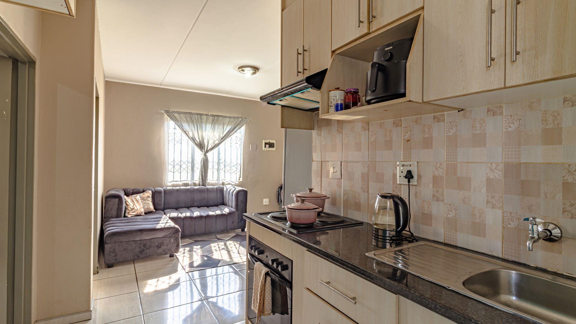2 Bedroom Apartment / Flat for Sale in Fleurhof