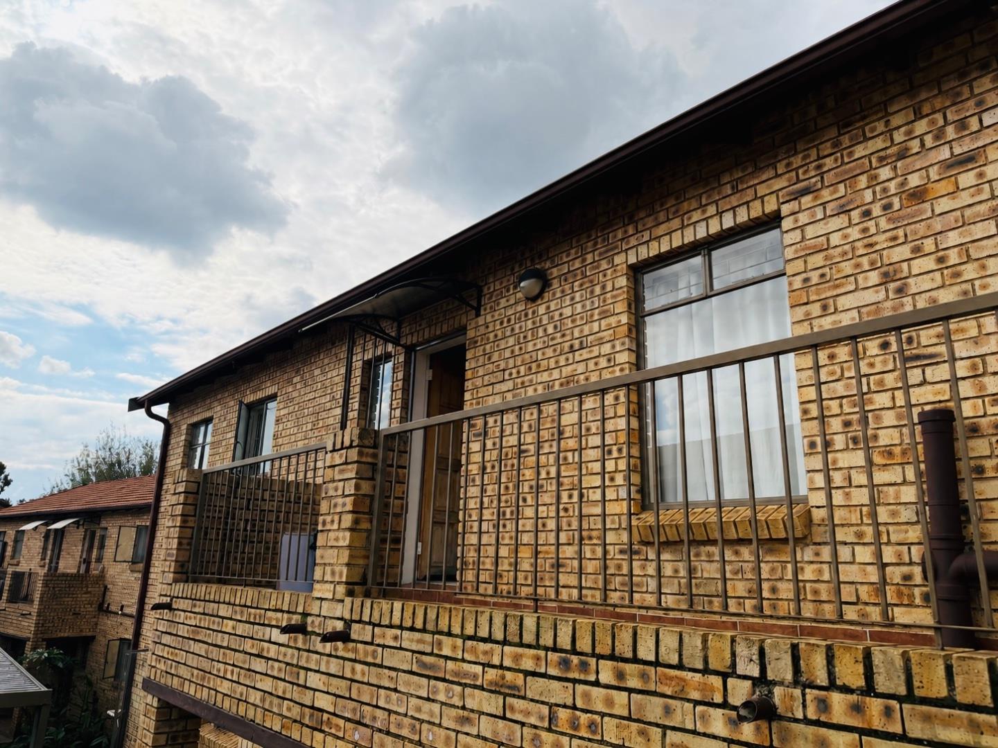 2 Bedroom Apartment / Flat for Sale in Honeydew Grove