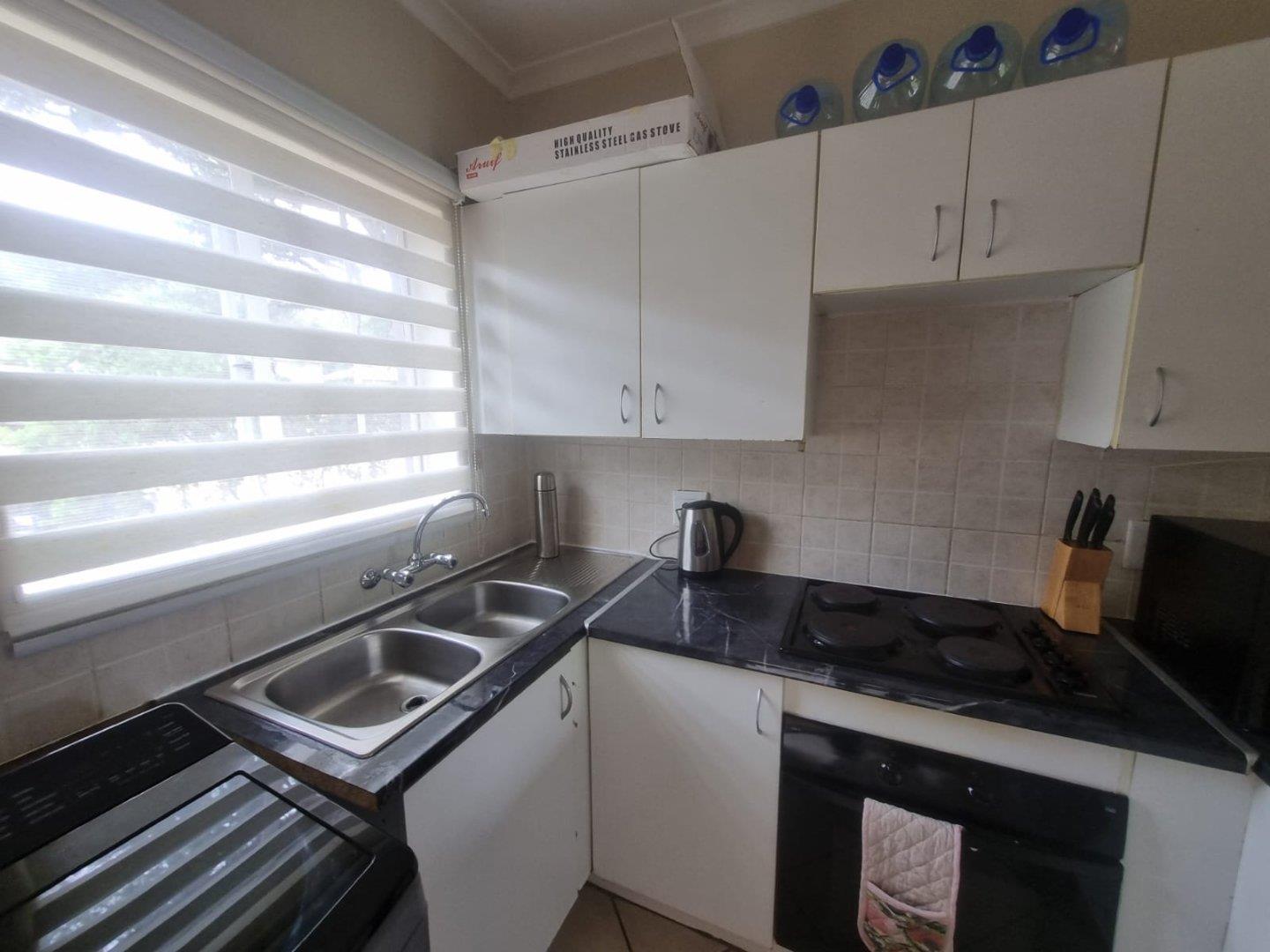2 Bedroom Apartment / Flat For Sale In Wilgeheuwel