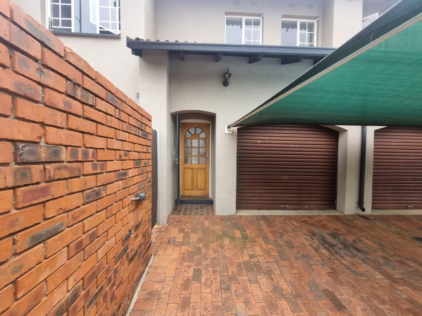 3 Bedroom Townhouse For Sale In Horizon View