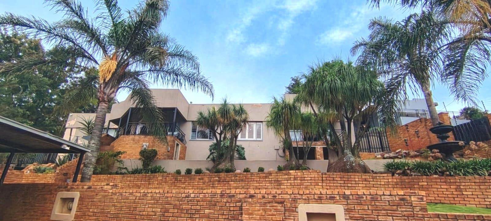 4 Bedroom House for Sale in Wilro Park
